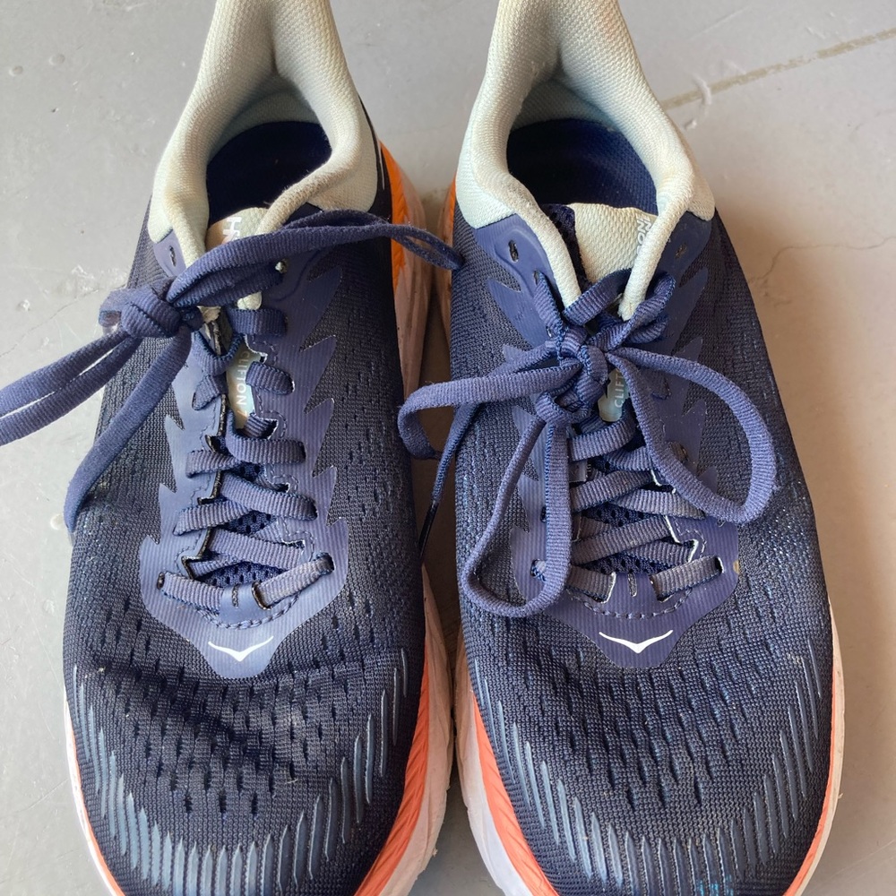Hoka one clifton 7 sneakers